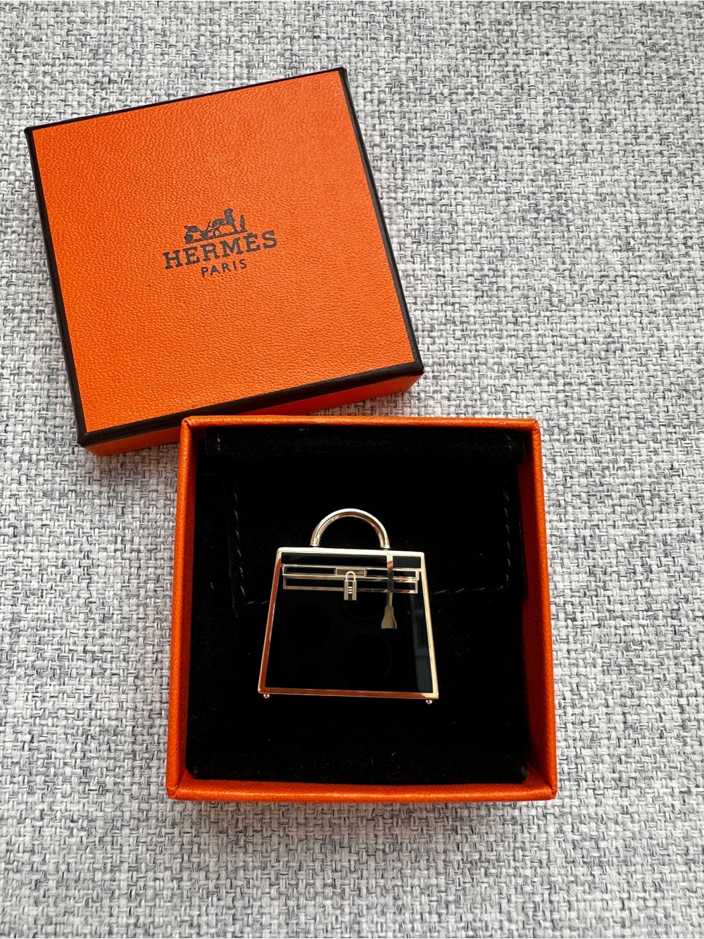 Hermes Curiosite Kelly Laque charm